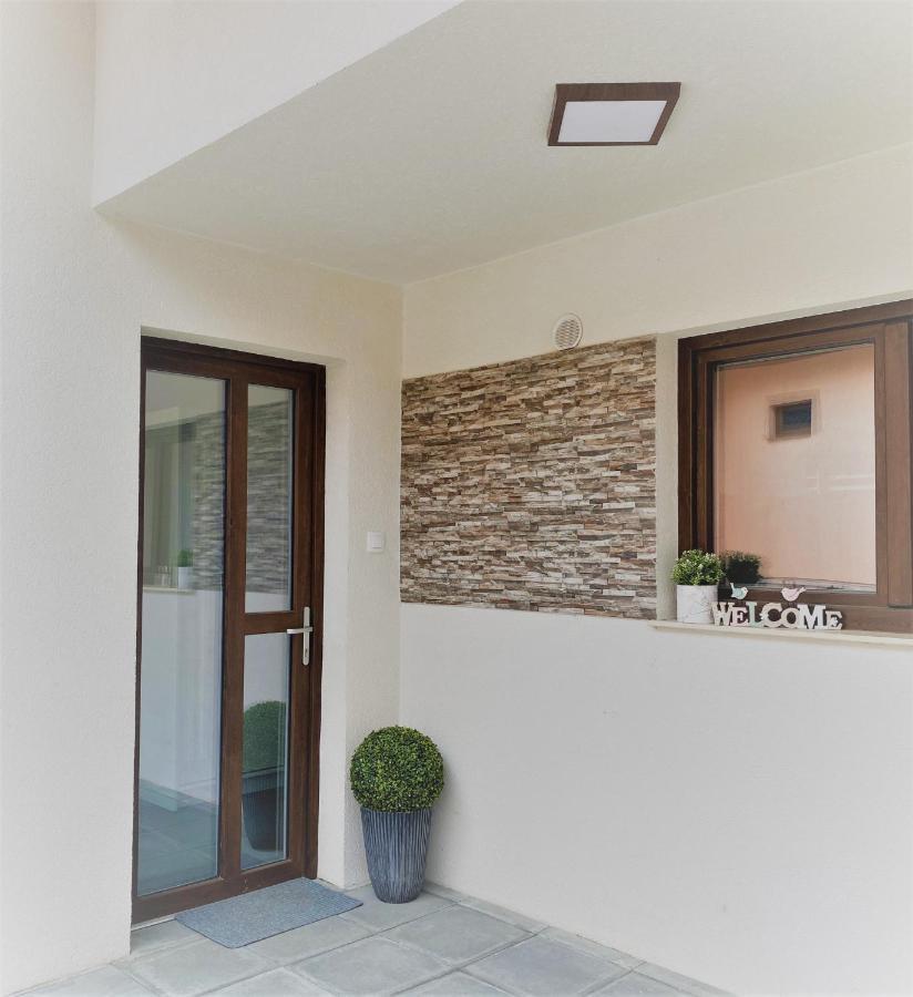 Fenyo Apartman House Ii. Одореу Секуеш Екстериор снимка